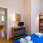 Elegant Flat At Municipio By Napoliapartments